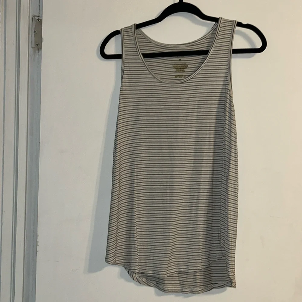 Stripped Tanktop - Picture 1 of 2